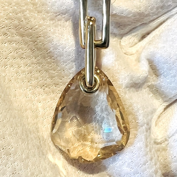 Vintage Authentic Swarovski Parallele Pierced Earrings - Picture 3 of 5